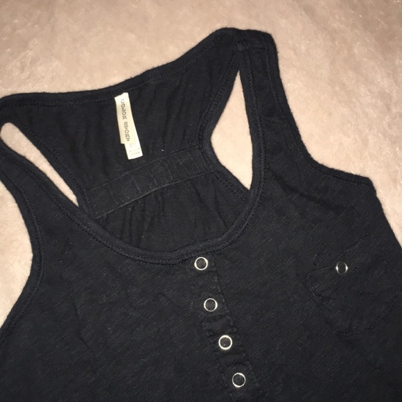 Top - Picture 2 of 4